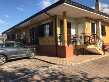 Case e ville in vendita di 240 m² in Via Mar Tirreno