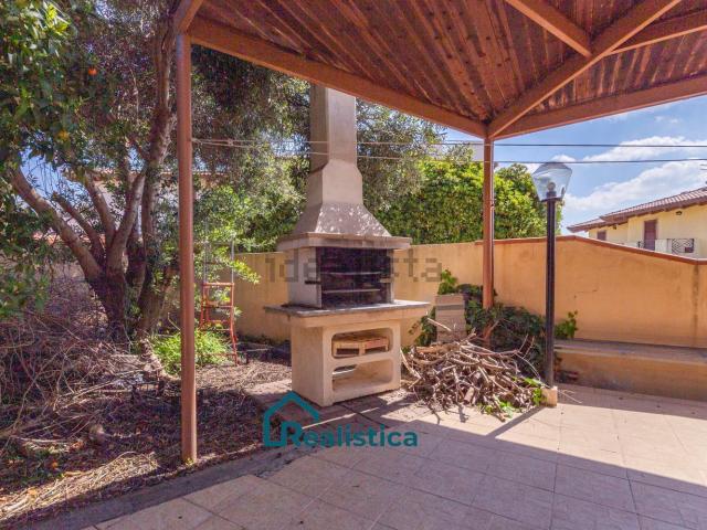 Case e ville in vendita di 240 m² in Via Tharros