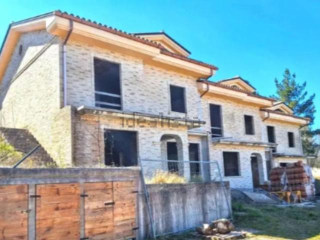 Case e ville in vendita di 240 m² in Via Trentavisi