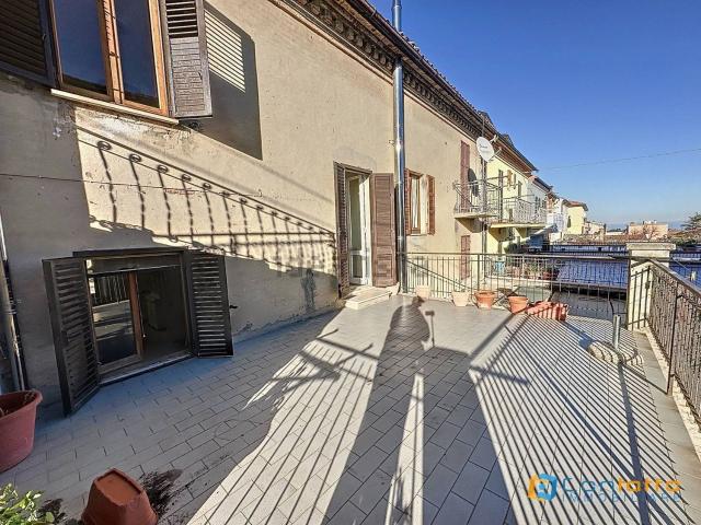 Case e ville in vendita di 240 m² in Via Trieste, 2