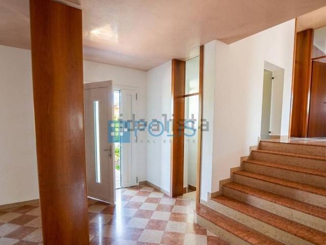 Case e ville in vendita di 240 m² in Via Veneto, 14