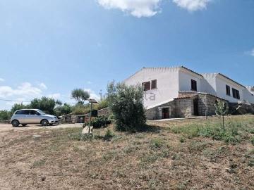 Arzachena, Olbia-Tempio - Giardino