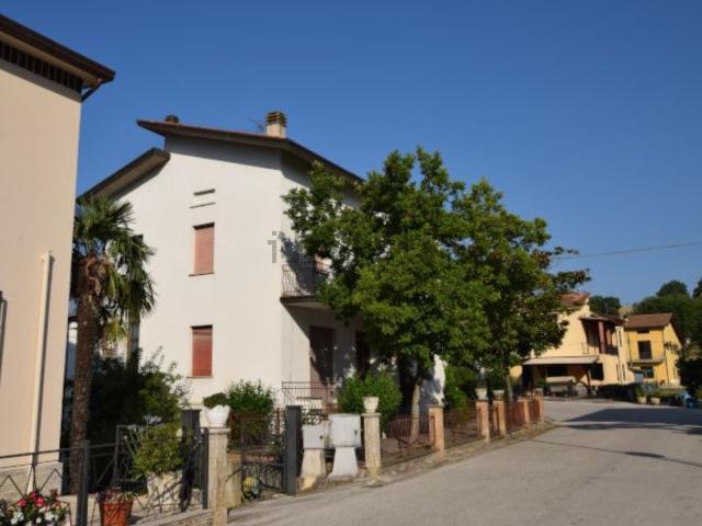 Case e ville in vendita di 240 m² in Località Colpalombo