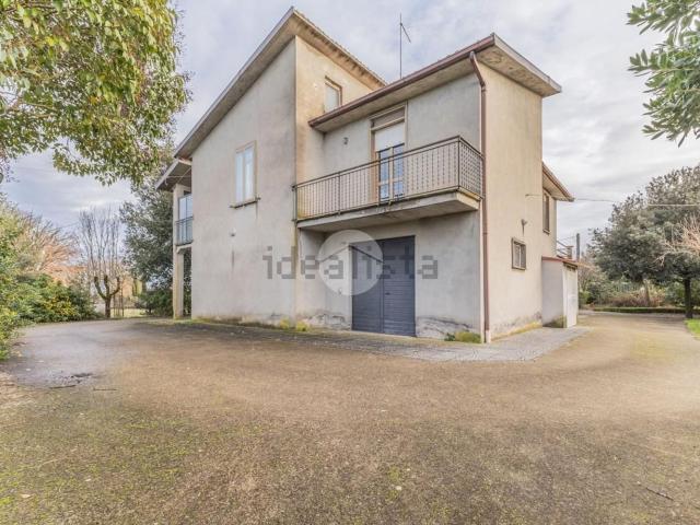 Case e ville in vendita di 240 m² in Località Scalette, 2