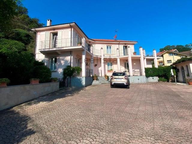 Case e ville in vendita di 240 m² in Piazza Libertà, 5