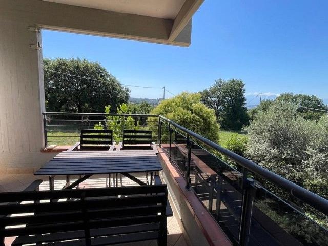 Case e ville in vendita di 240 m² in Piazza Luca da Penne