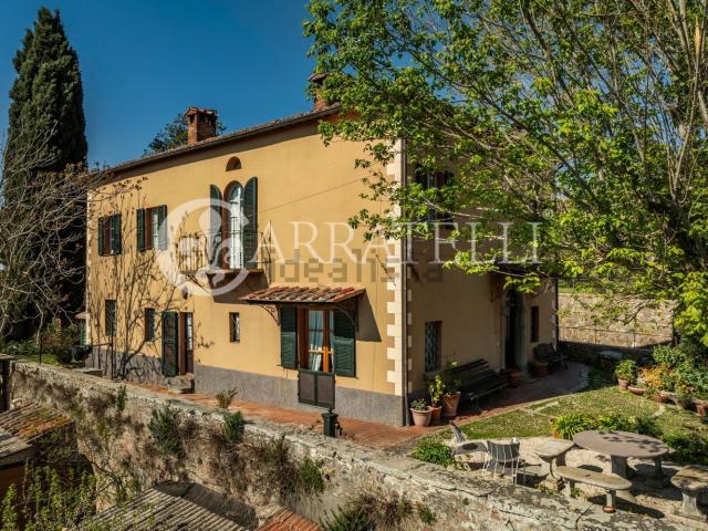 Case e ville in vendita di 240 m² in Piazza Plebiscito, 1