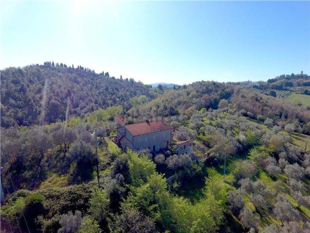 Case e ville in vendita di 240 m² in Strada di Colle Fabbro, 17
