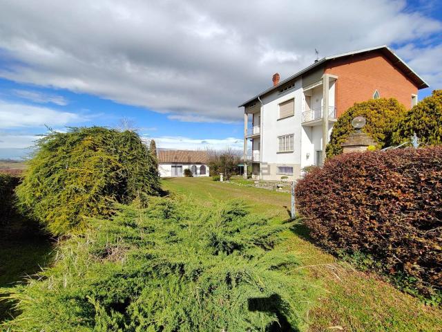 Case e ville in vendita di 240 m² in Strada di Cangelasio, 1