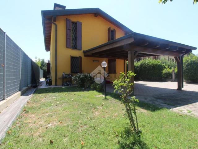 Case e ville in vendita di 241 m² in Via Canale