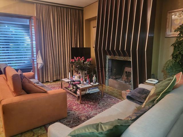 Case e ville in vendita di 241 m² in Via Giunone Lucina