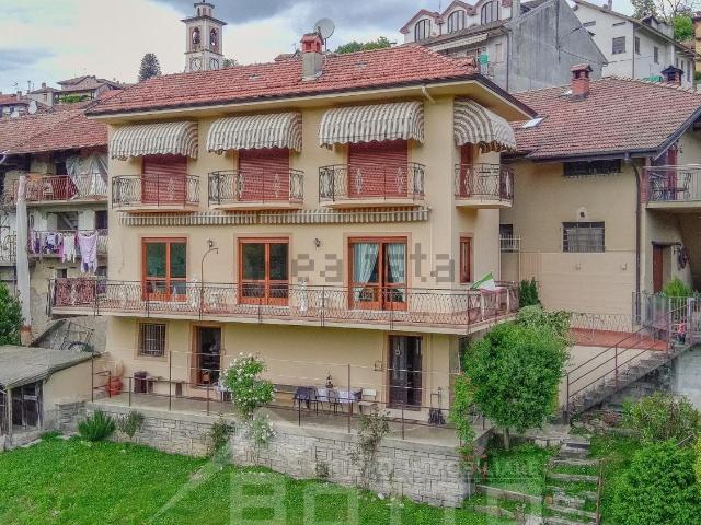Case e ville in vendita di 241 m²