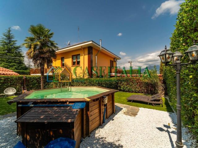Case e ville in vendita di 241 m² in Via Mario Greco, 61
