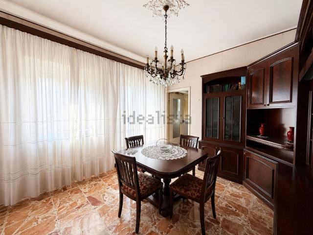 Case e ville in vendita di 241 m² in Via Piave, 9
