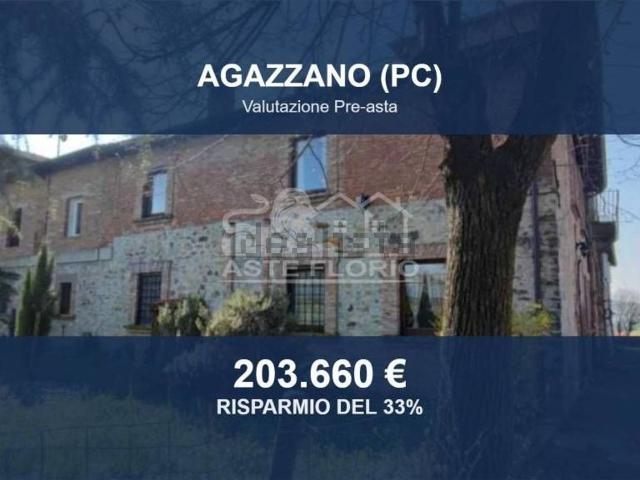 Case e ville in vendita di 242 m² in Strada Cantone, 11