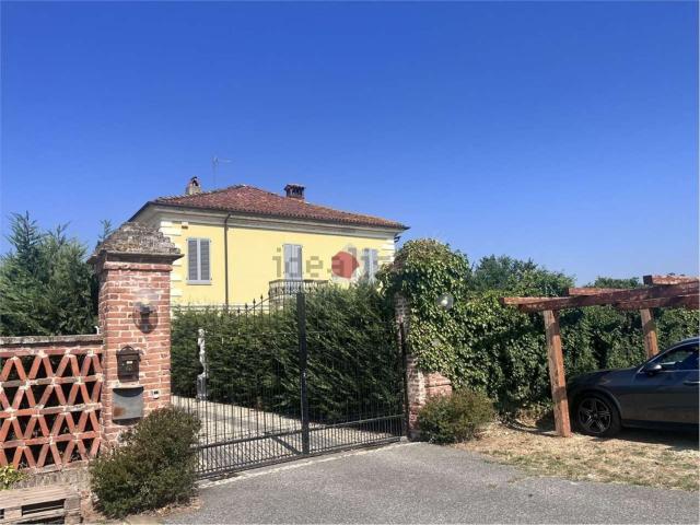 Case e ville in vendita di 244 m²