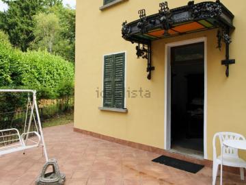 Case e ville in vendita di 244 m² in Via Martino Novi, 9