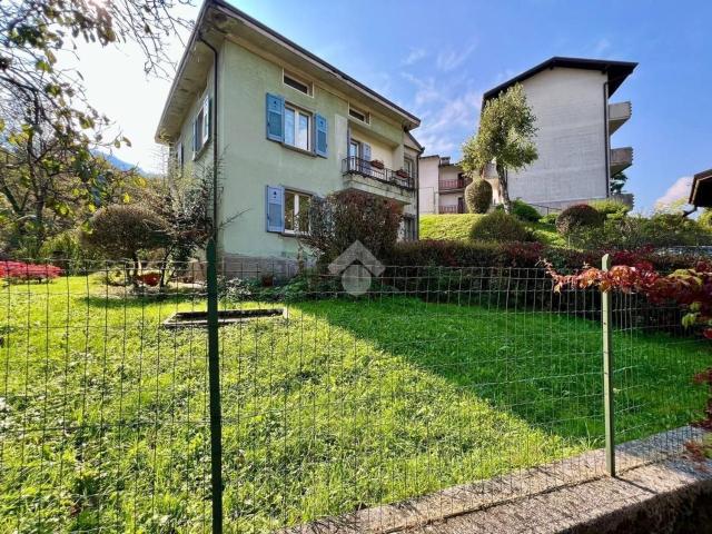 Case e ville in vendita di 244 m² in Via Spiazzi, 2