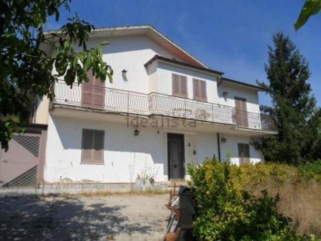 Case e ville in vendita di 245 m²