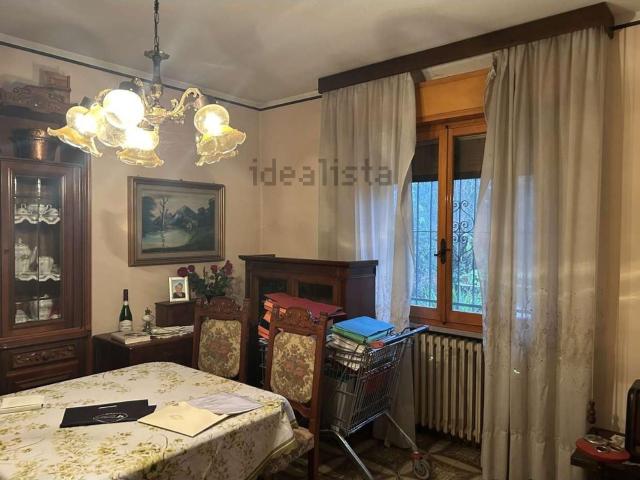Case e ville in vendita di 245 m² in Via G. Matteotti