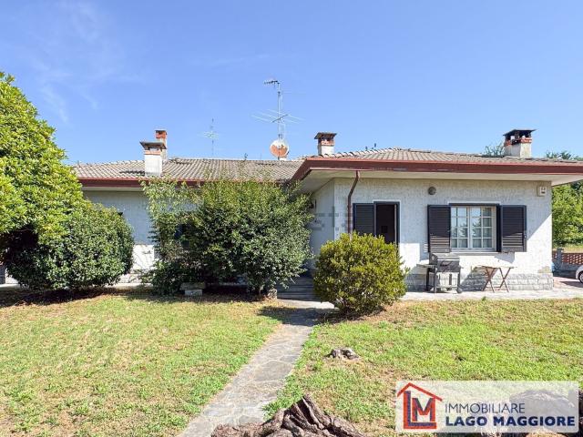 Case e ville in vendita di 245 m² in Via delle Motte