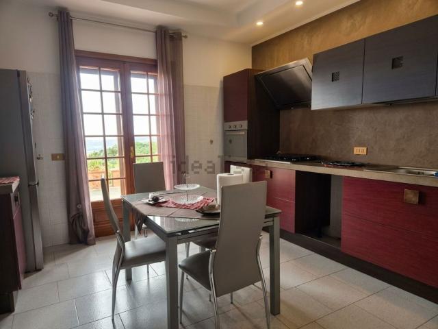 Case e ville in vendita di 245 m² in Via Murazze, 1
