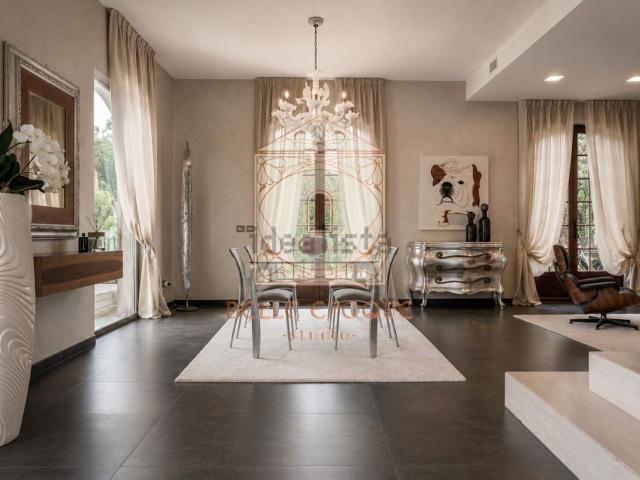 Case e ville in vendita di 245 m² in Via San Giovanni Bosco, 130