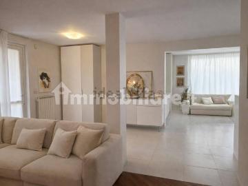 Case e ville in vendita di 245 m² in Via Ronco, 24