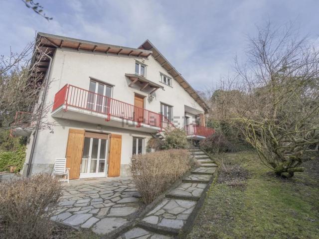 Case e ville in vendita di 245 m² in Strada dai Ronchi ai Cunioli Alti, 13