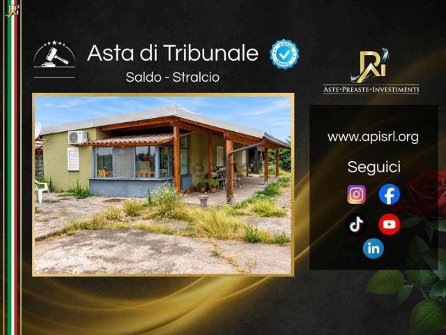 Case e ville in vendita di 245 m² in Strada Sponda Destra