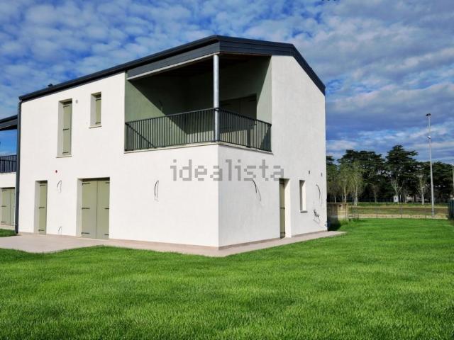 Case e ville in vendita di 246 m² in Via San Giovanni Lupatoto