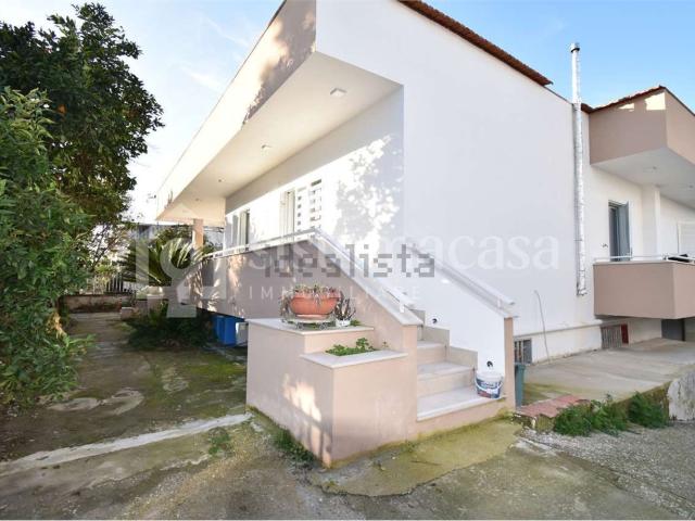 Case e ville in vendita di 247 m²