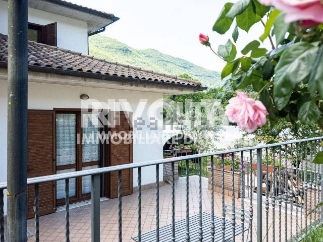 Case e ville in vendita di 247 m²