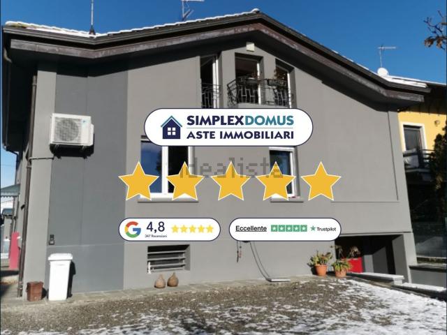 Case e ville in vendita di 247 m² in Via Martiri della Libertà
