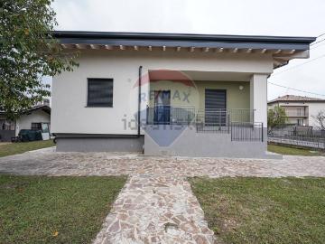 Case e ville in vendita di 247 m² in Via San Gaudenzio, 12