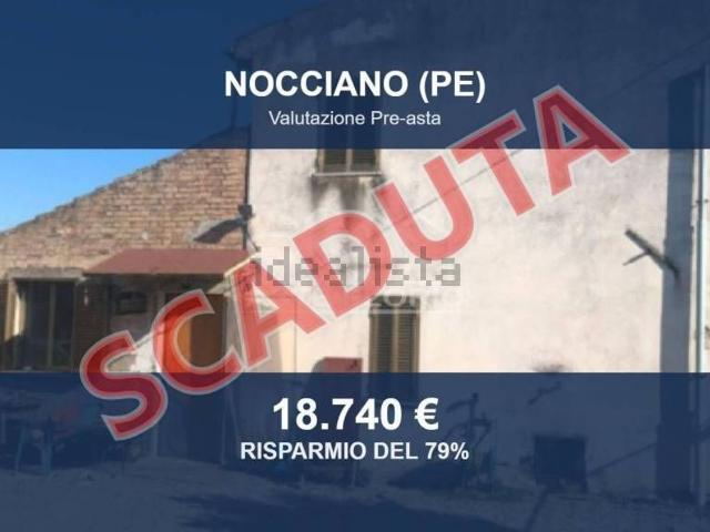 Case e ville in vendita di 247 m² in Contrada Fonteschiavo, 126