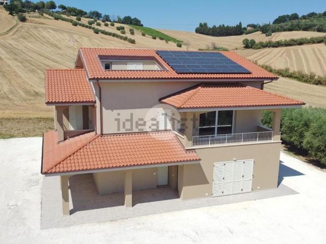 Case e ville in vendita di 247 m² in Contrada Riomaggio, 5
