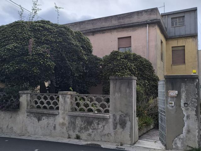 Case e ville in vendita di 248 m² in Via Anita Garibaldi, 270