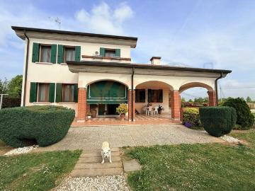 Case e ville in vendita di 248 m² in Viale Redipuglia