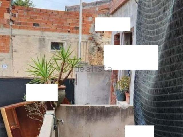 Case e ville in vendita di 249 m² in Via G. Marconi, 11