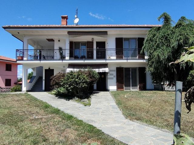 Case e ville in vendita di 249 m² in Strada Provinciale di Mazzè, 14