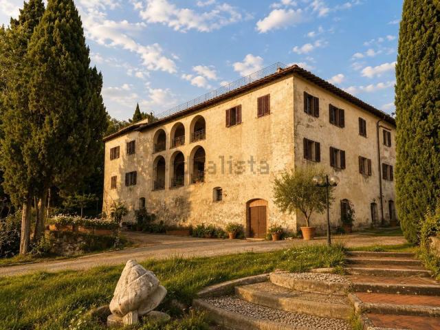 Case e ville in vendita di 2500 m²