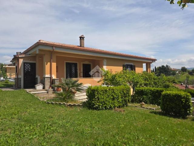 Case e ville in vendita di 250 m²