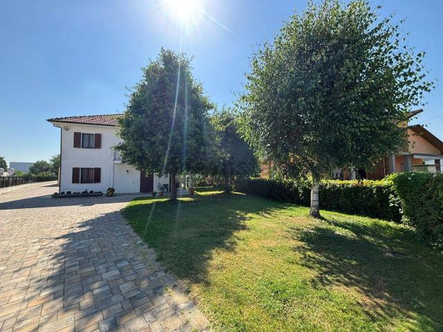 Case e ville in vendita di 250 m²
