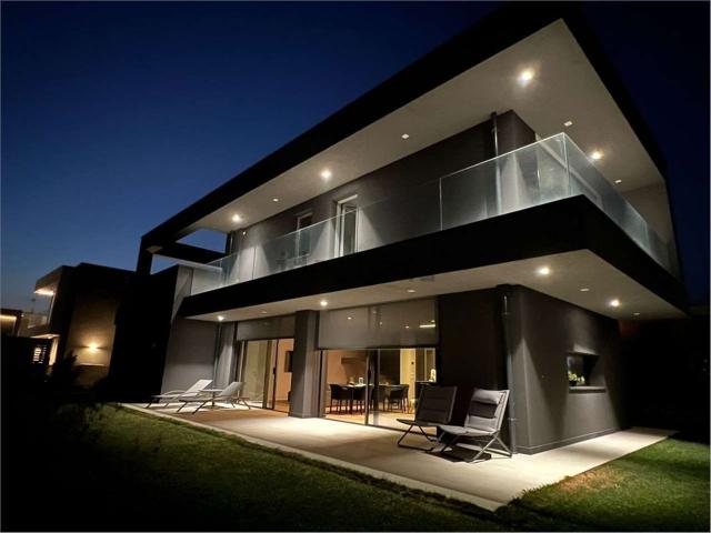 Case e ville in vendita di 250 m²