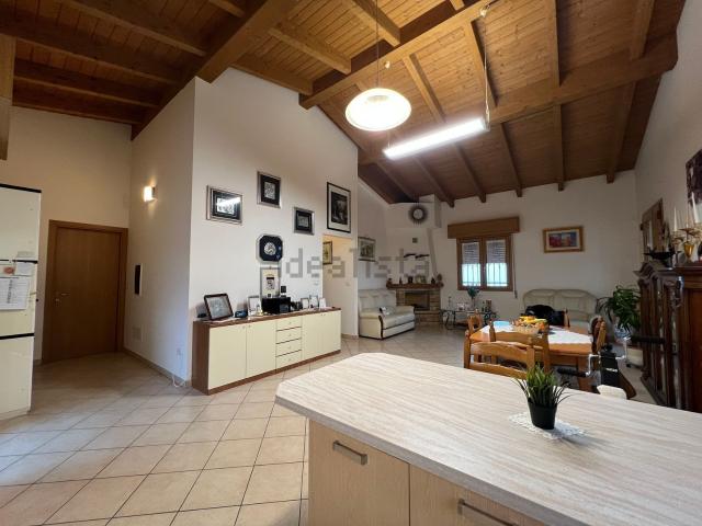 Case e ville in vendita di 250 m²