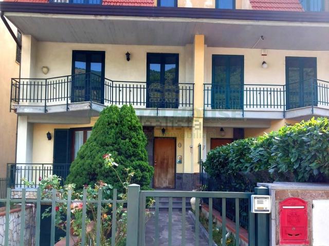 Case e ville in vendita di 250 m²