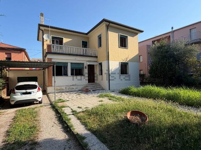 Case e ville in vendita di 250 m²
