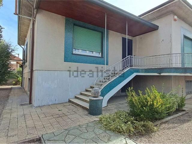 Case e ville in vendita di 250 m²
