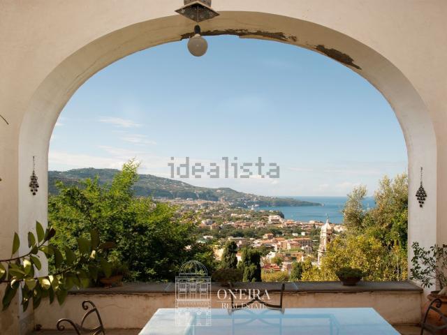 Case e ville in vendita di 250 m²